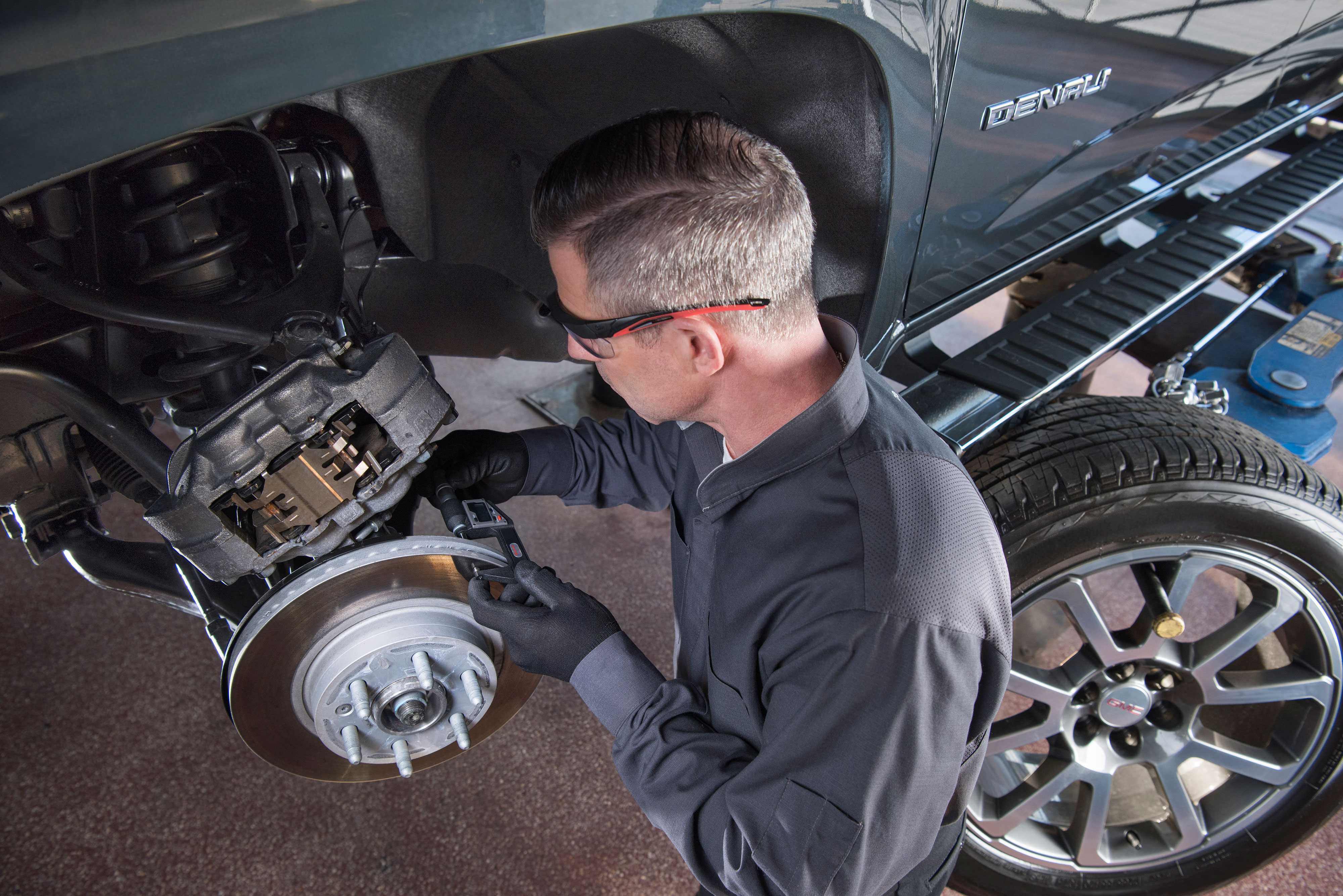 GMC-Service-09.jpg
